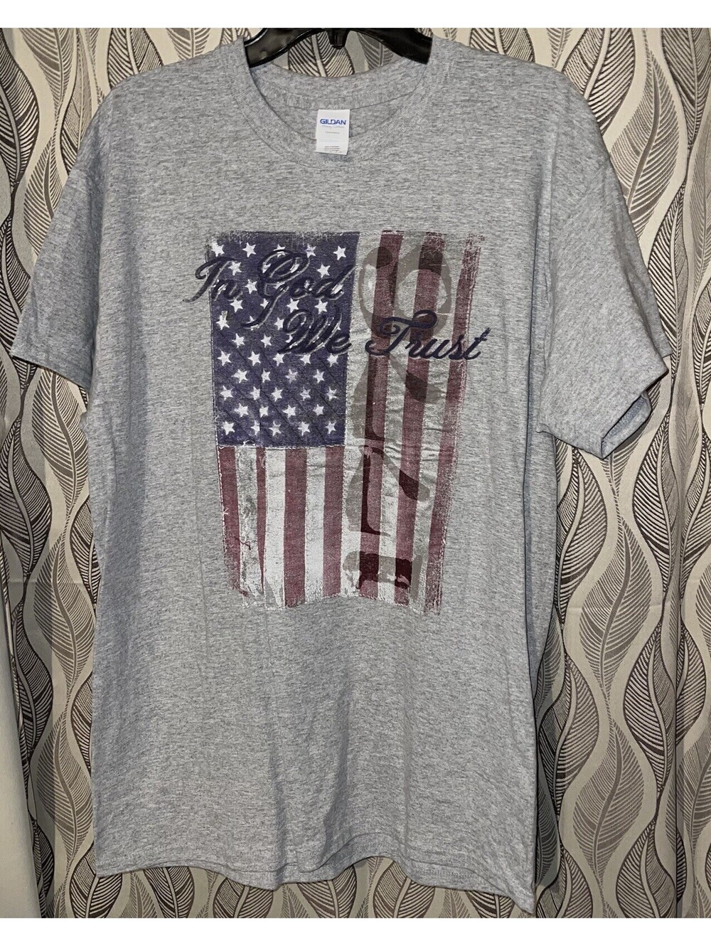 🎄 Mens T Shirt Size L Large In God We Trust 1776 Brand New